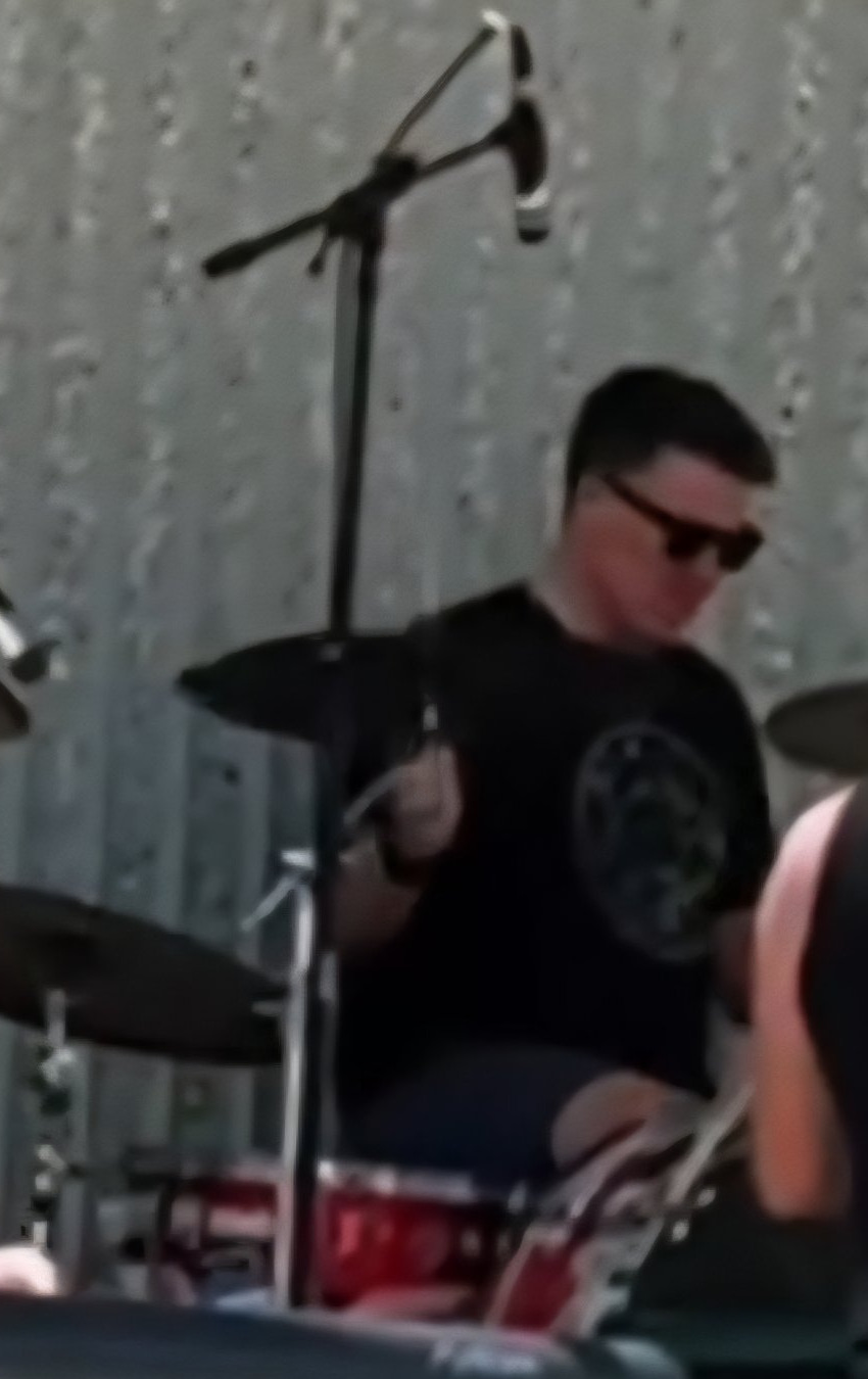 Drummer live